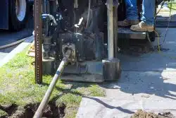 Using horizontal directional drilling machine, trenchless communications, fiber optic laying can be achieved before installing an underground network